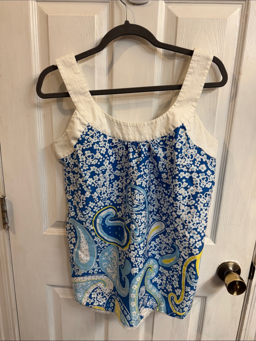 Lilly Pulitzer Women’s Blue Paisley & Floral Tank Top with Cream Trim